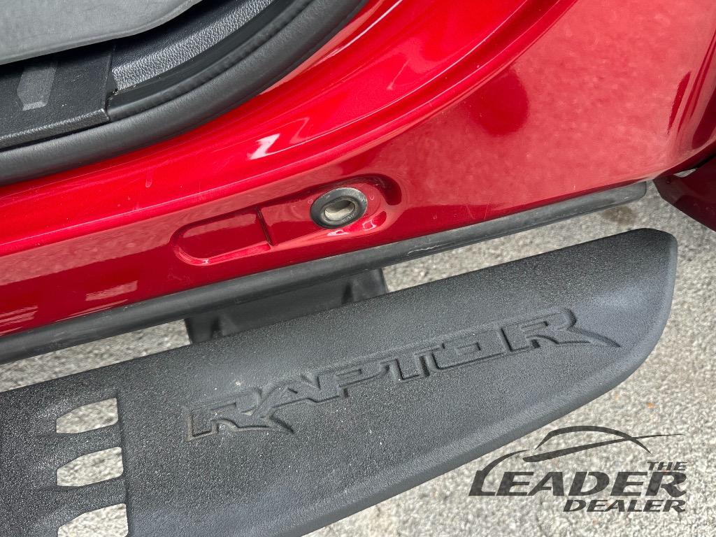 2019 Ford F-150 Raptor - Photo 17
